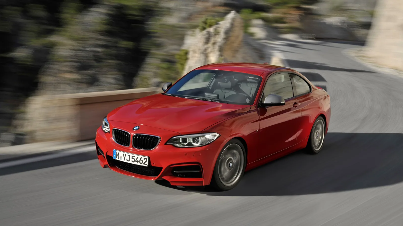BMW serii 3, 4 i 2 z USA: Legendarna generacja F. Przedlift vs. Polift – co naprawdę warto sprowadzić?